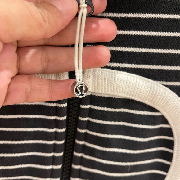 Lululemon Striped Floral Brisk Bloom Scuba Hoodie Size 6 - Picture 9 of 10